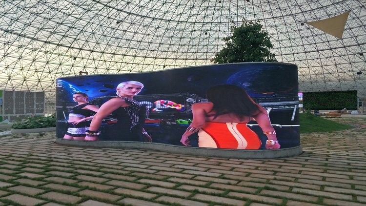 Waterproof P3.91 LED Video Wall Display Multicolor For Indoor Outdoor